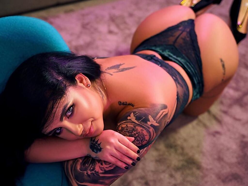 Chat Now AmeliaDiem on Livejasmin